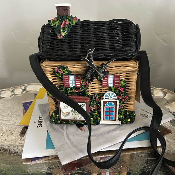 Charming Novelty Wicker House Handbag, Handmade wearable art - Picture 5 of 8